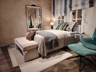 Strand Bett Sale