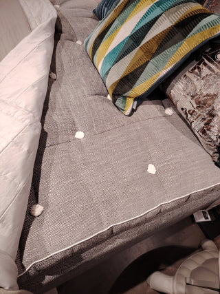 Strand Bett Sale