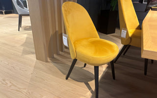 Identities Stuhl Sale