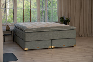 Anemoia Bett - Stocker Einrichten